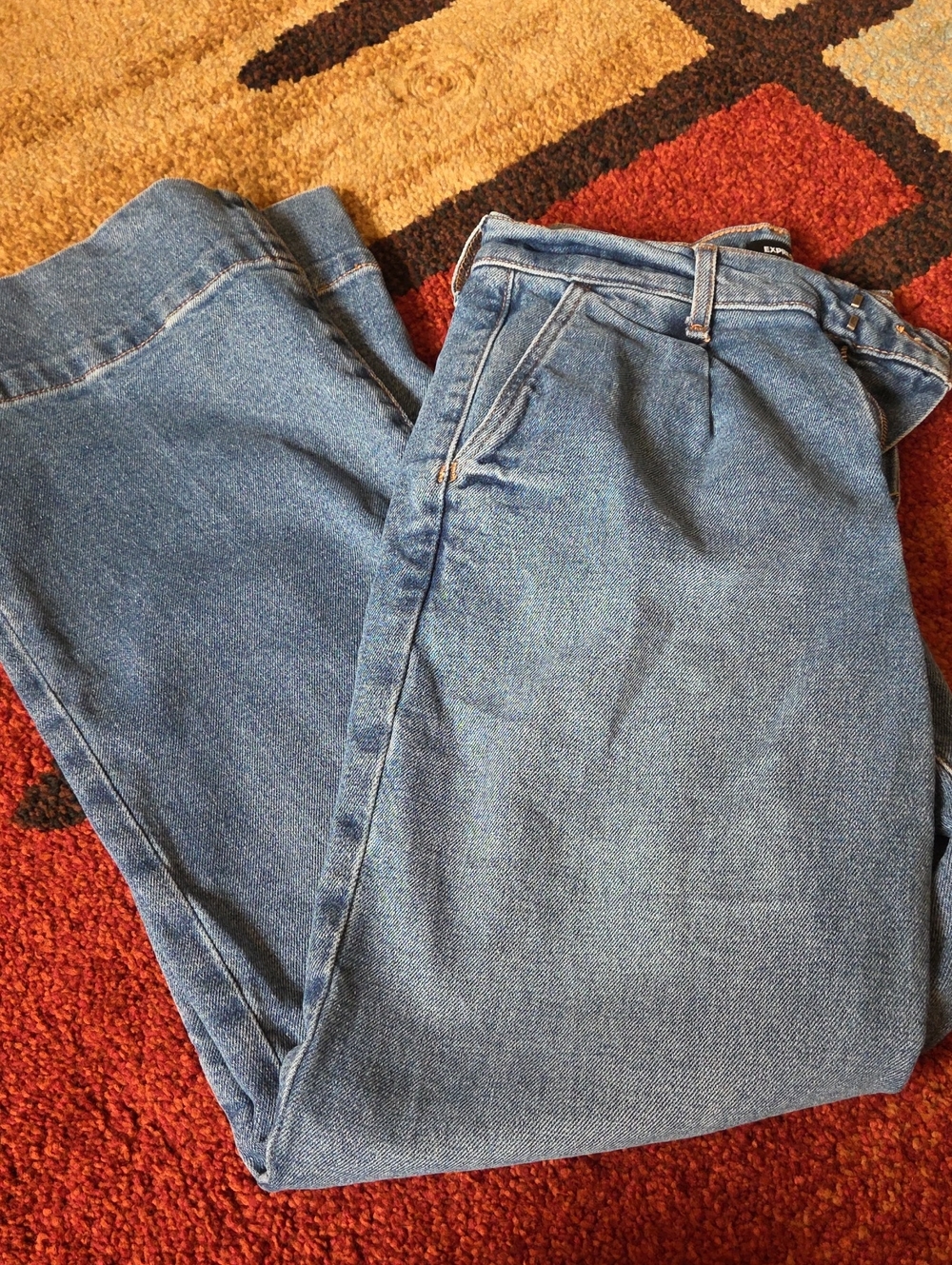 Express High-Rise Women's Jeans in Medium Blue